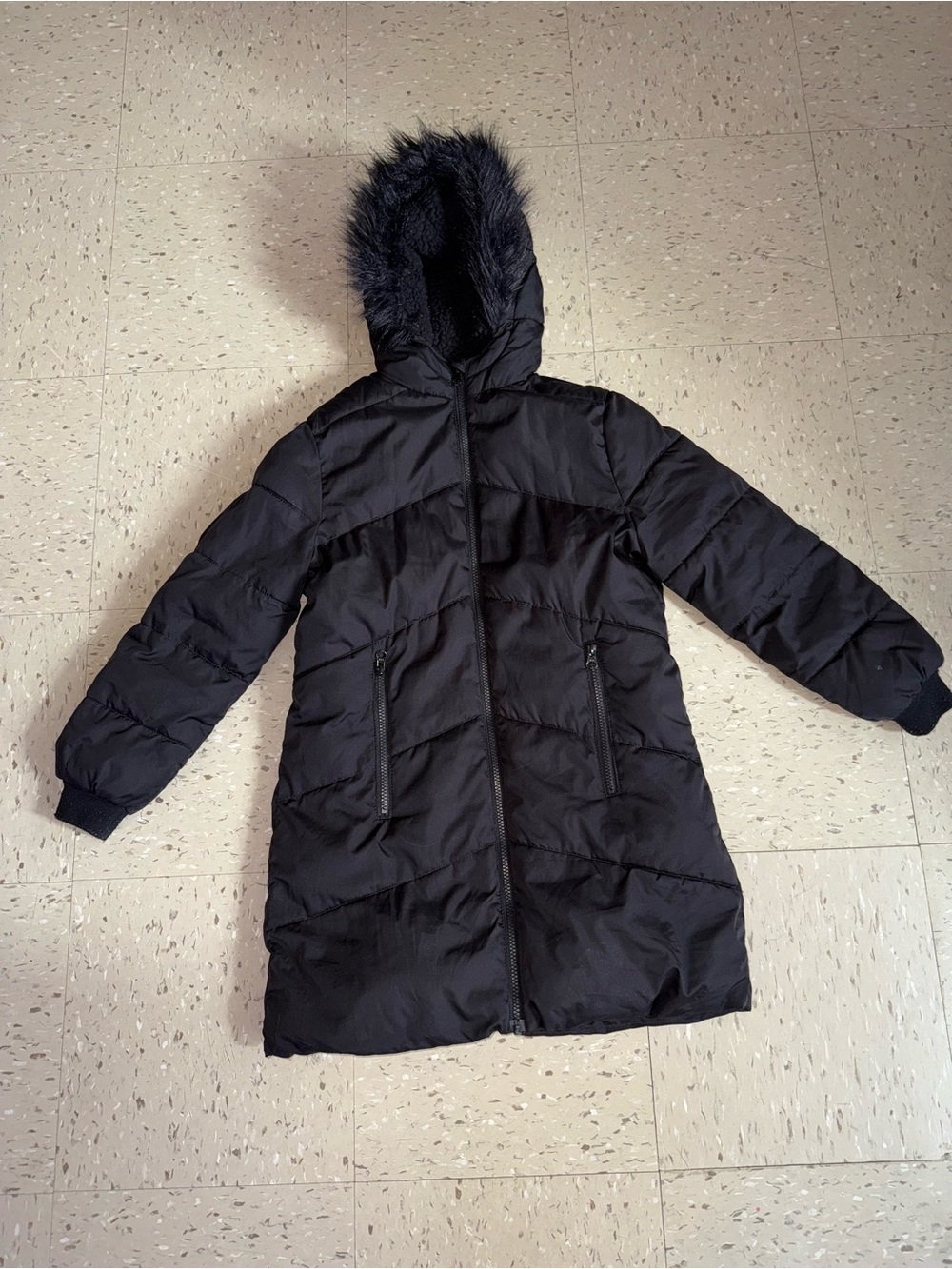 Girls Children’s Place black Coat. Size small
